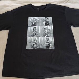 EUC GILDAN SAN ANTONIO SPURS Stars T-Shirt